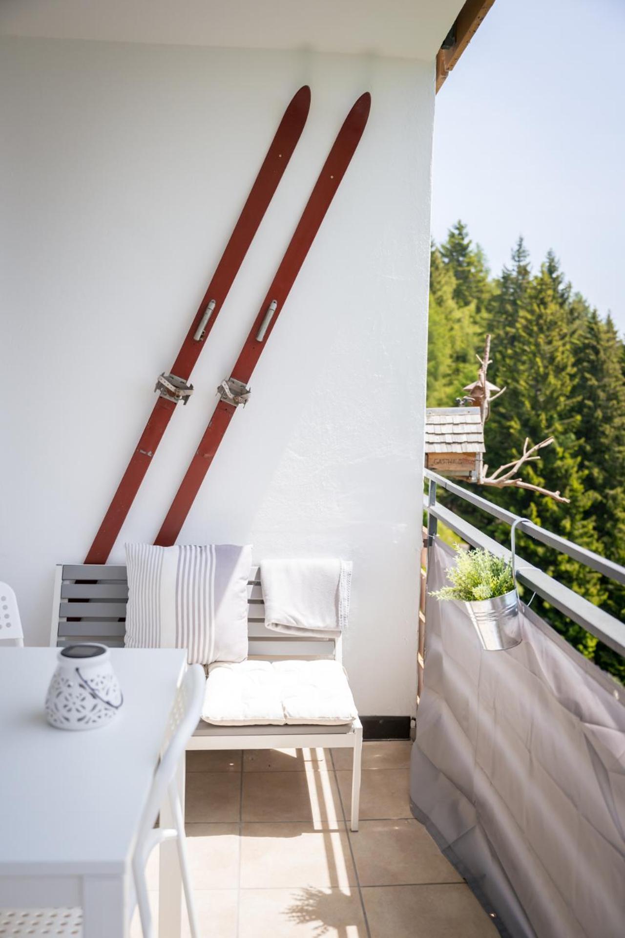 Mooki Mountain & Pool Gerlitzen Apartment Kanzelhohe Exterior photo